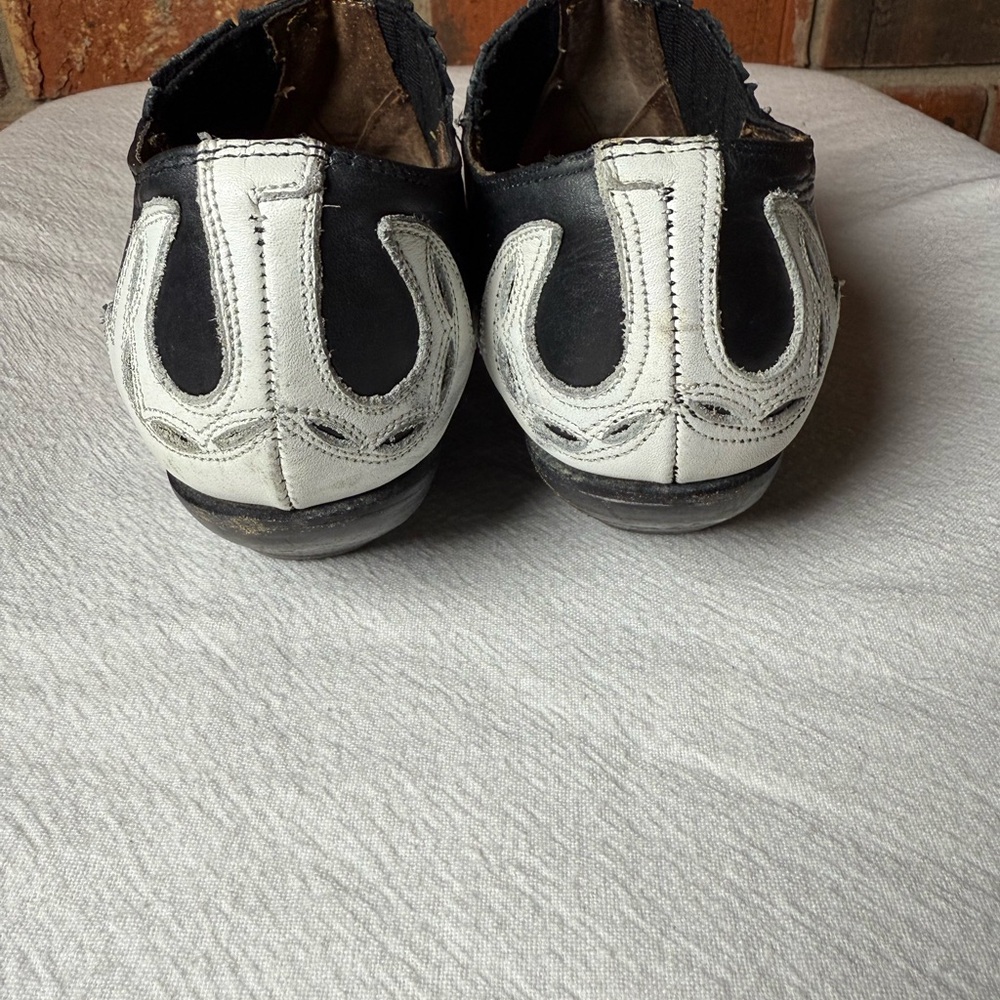 Guess Black & White Western Ankle Booties: 90s Leather Cutout Size 81/2B Cowgirl - Picture 4 of 8